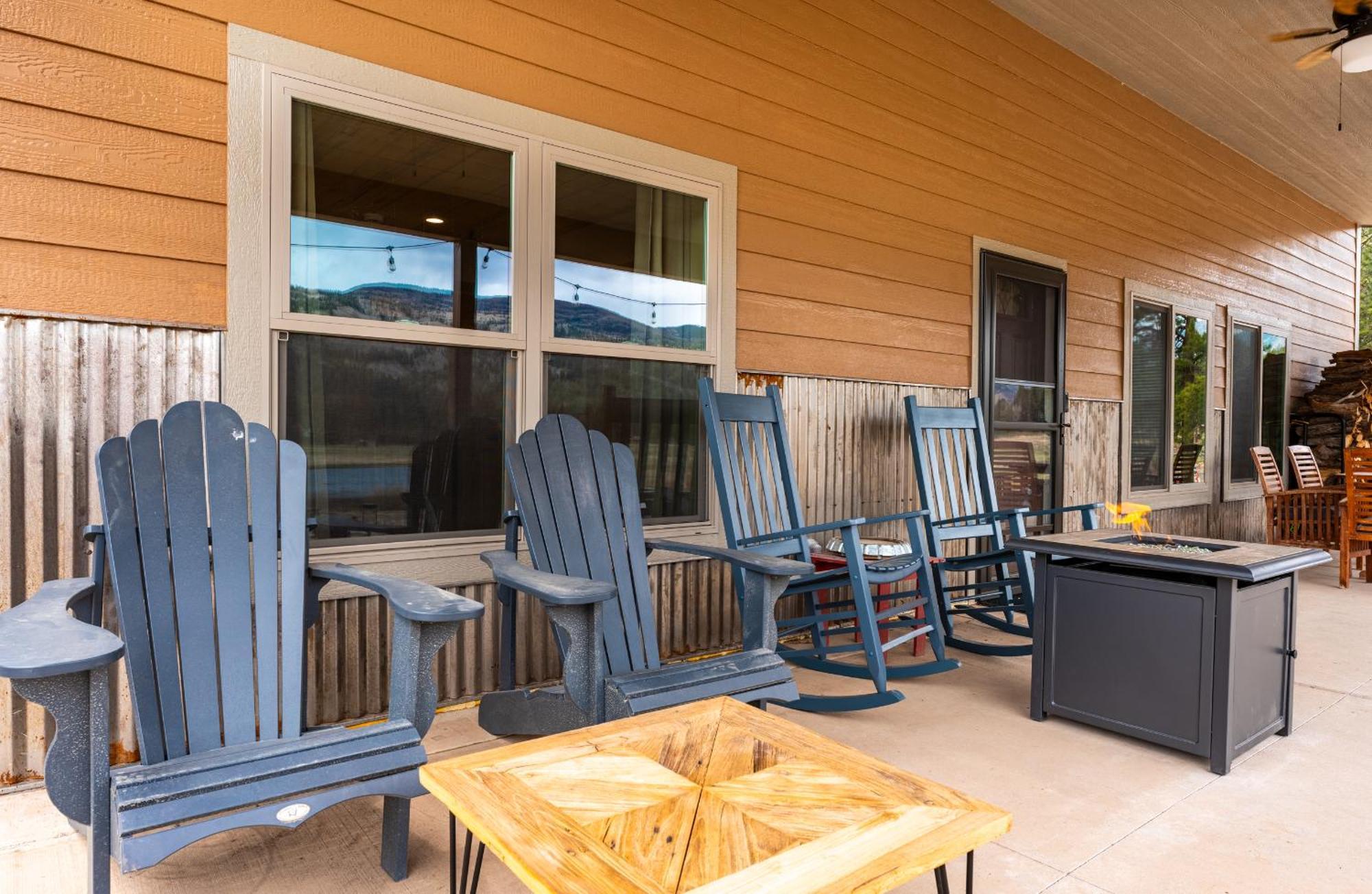 Bear Paw Lodge & Vacation Homes Vallecito Exterior photo