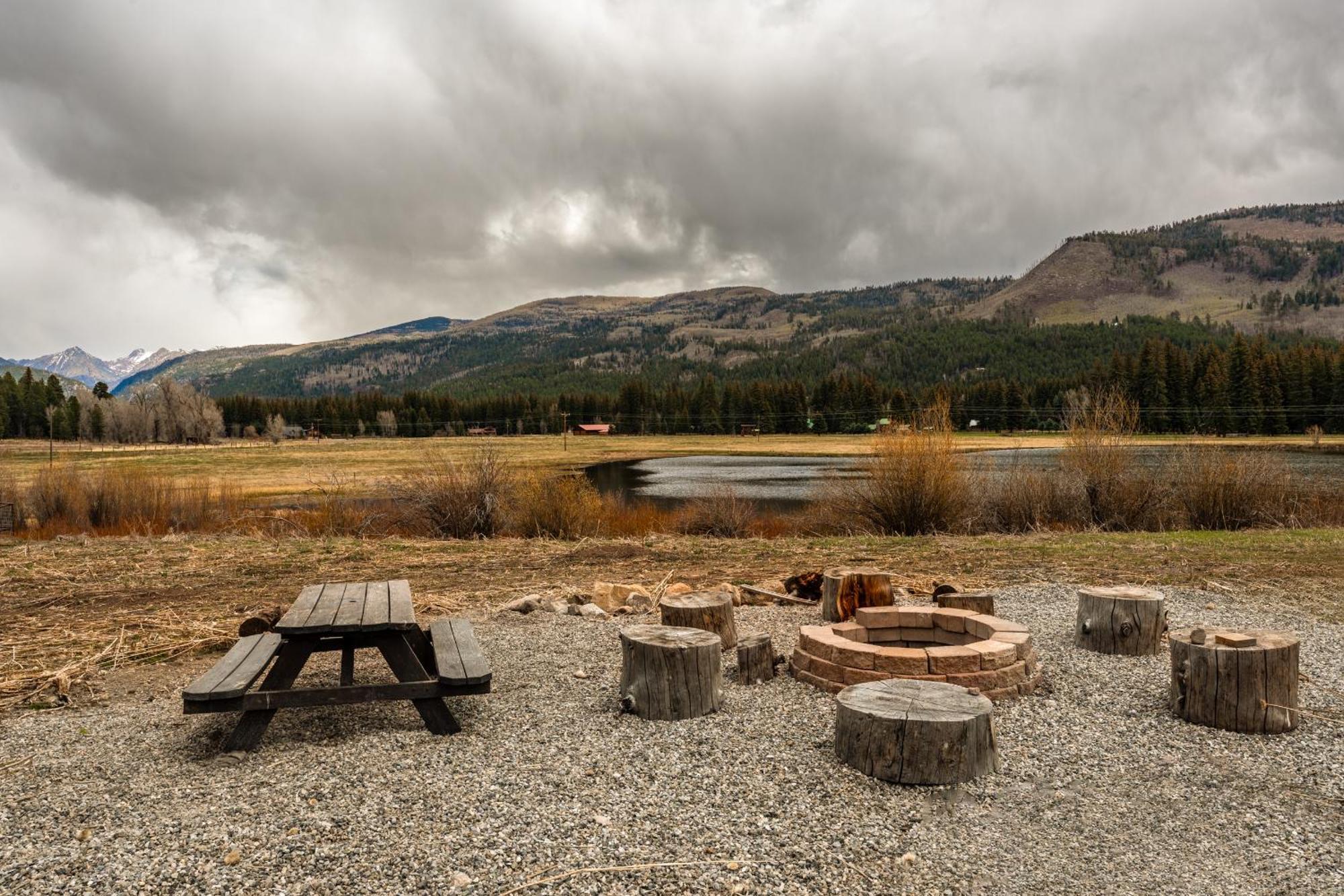 Bear Paw Lodge & Vacation Homes Vallecito Exterior photo