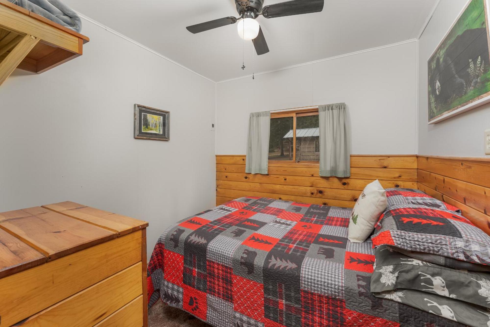 Bear Paw Lodge & Vacation Homes Vallecito Exterior photo
