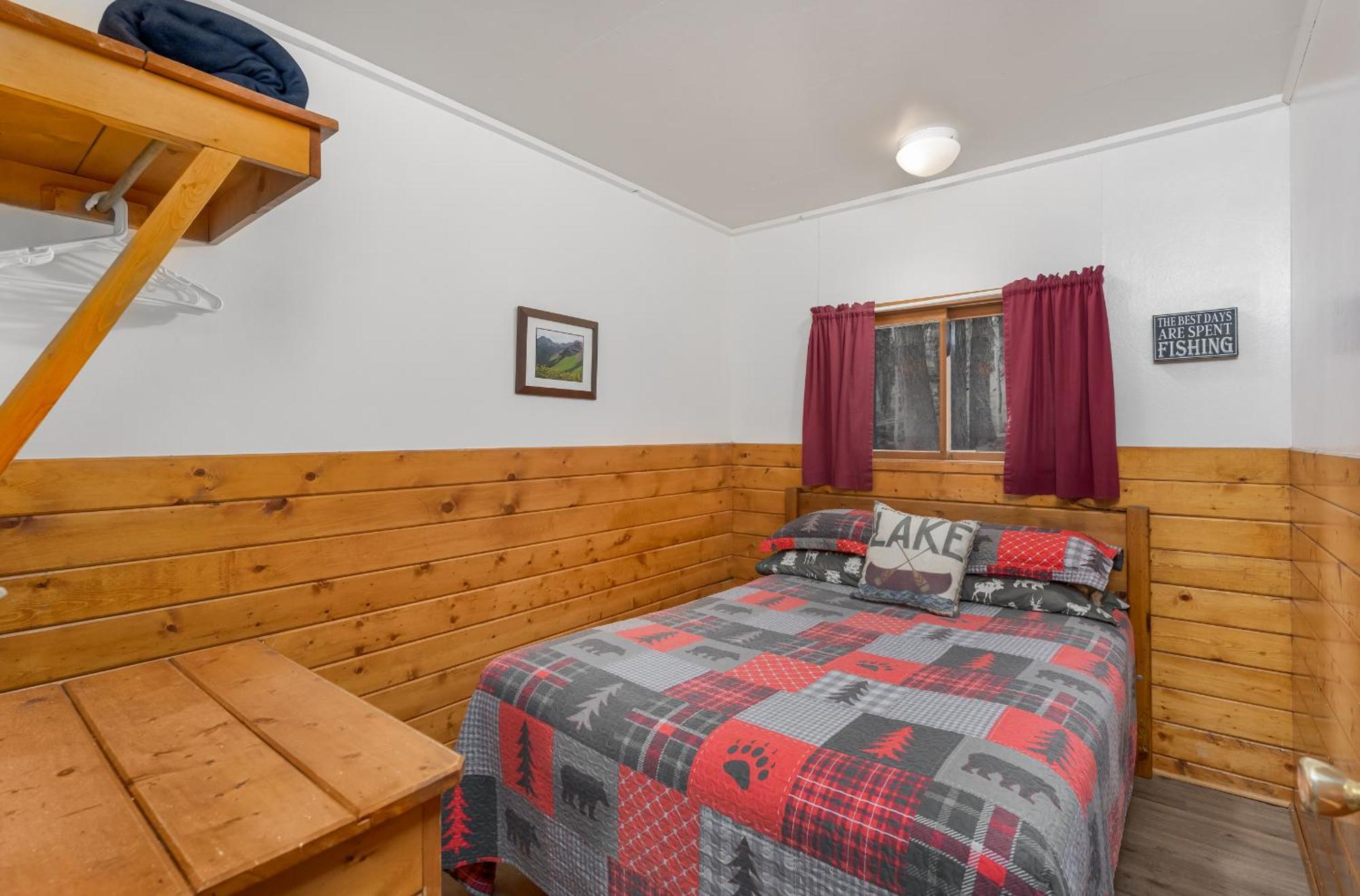 Bear Paw Lodge & Vacation Homes Vallecito Exterior photo