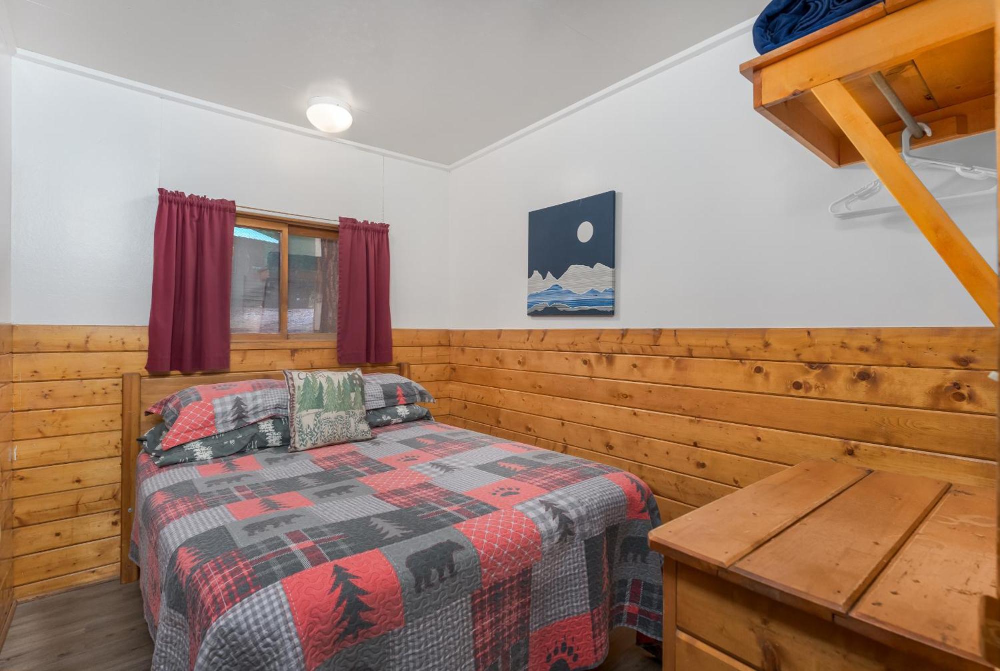 Bear Paw Lodge & Vacation Homes Vallecito Exterior photo