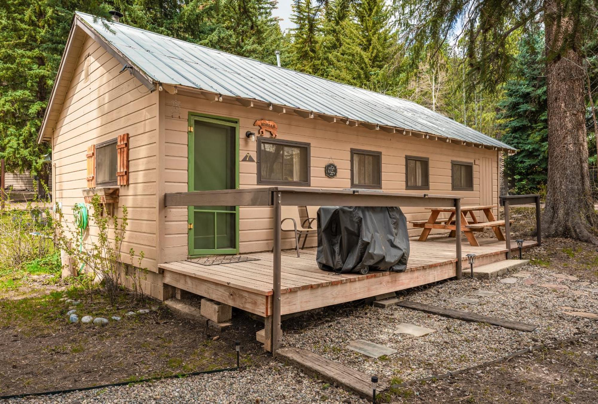Bear Paw Lodge & Vacation Homes Vallecito Exterior photo