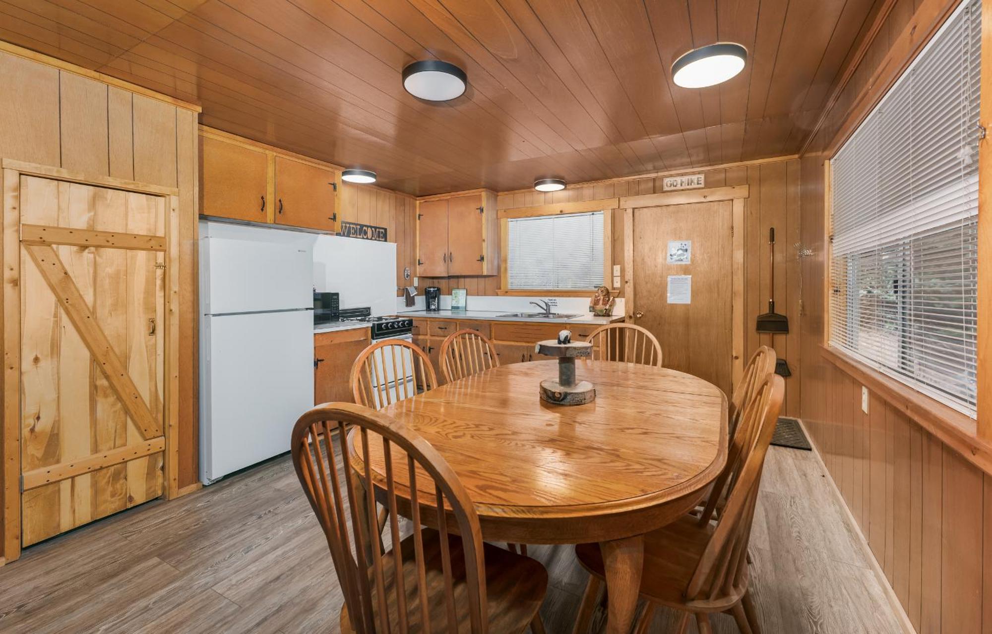 Bear Paw Lodge & Vacation Homes Vallecito Exterior photo
