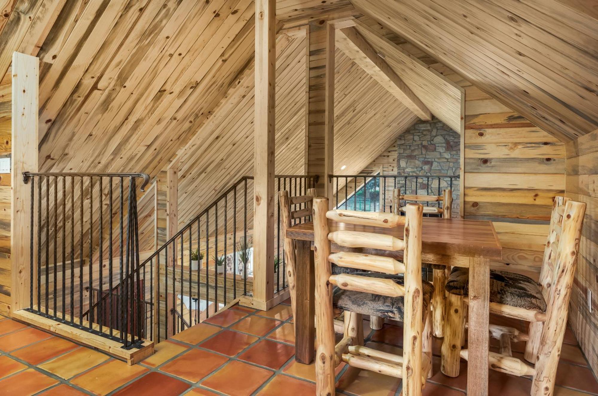 Bear Paw Lodge & Vacation Homes Vallecito Exterior photo