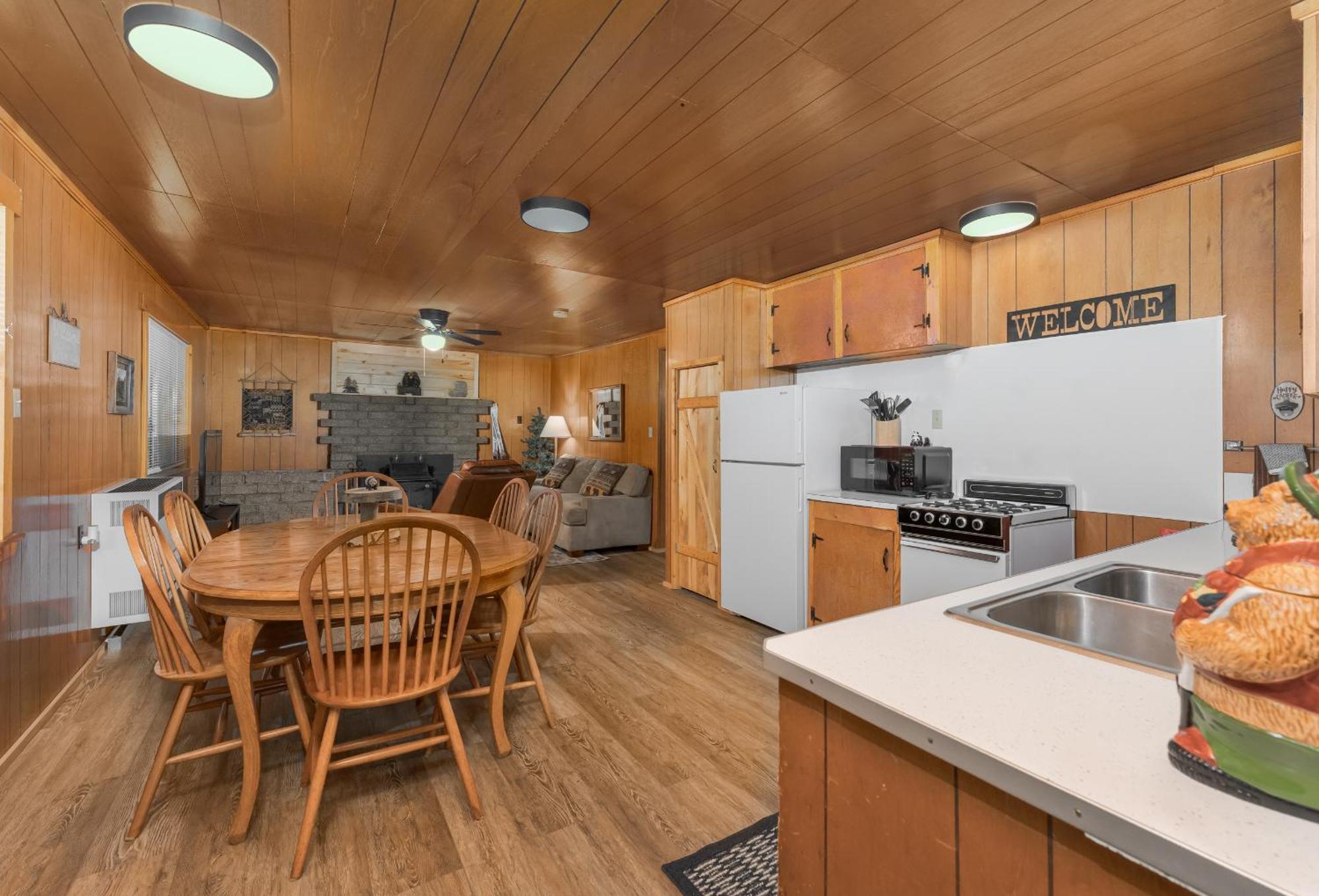 Bear Paw Lodge & Vacation Homes Vallecito Exterior photo