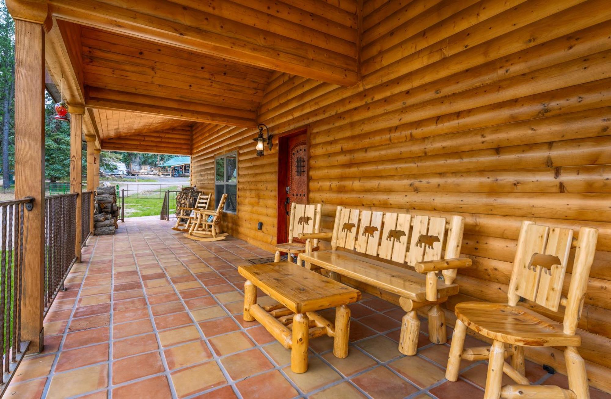 Bear Paw Lodge & Vacation Homes Vallecito Exterior photo