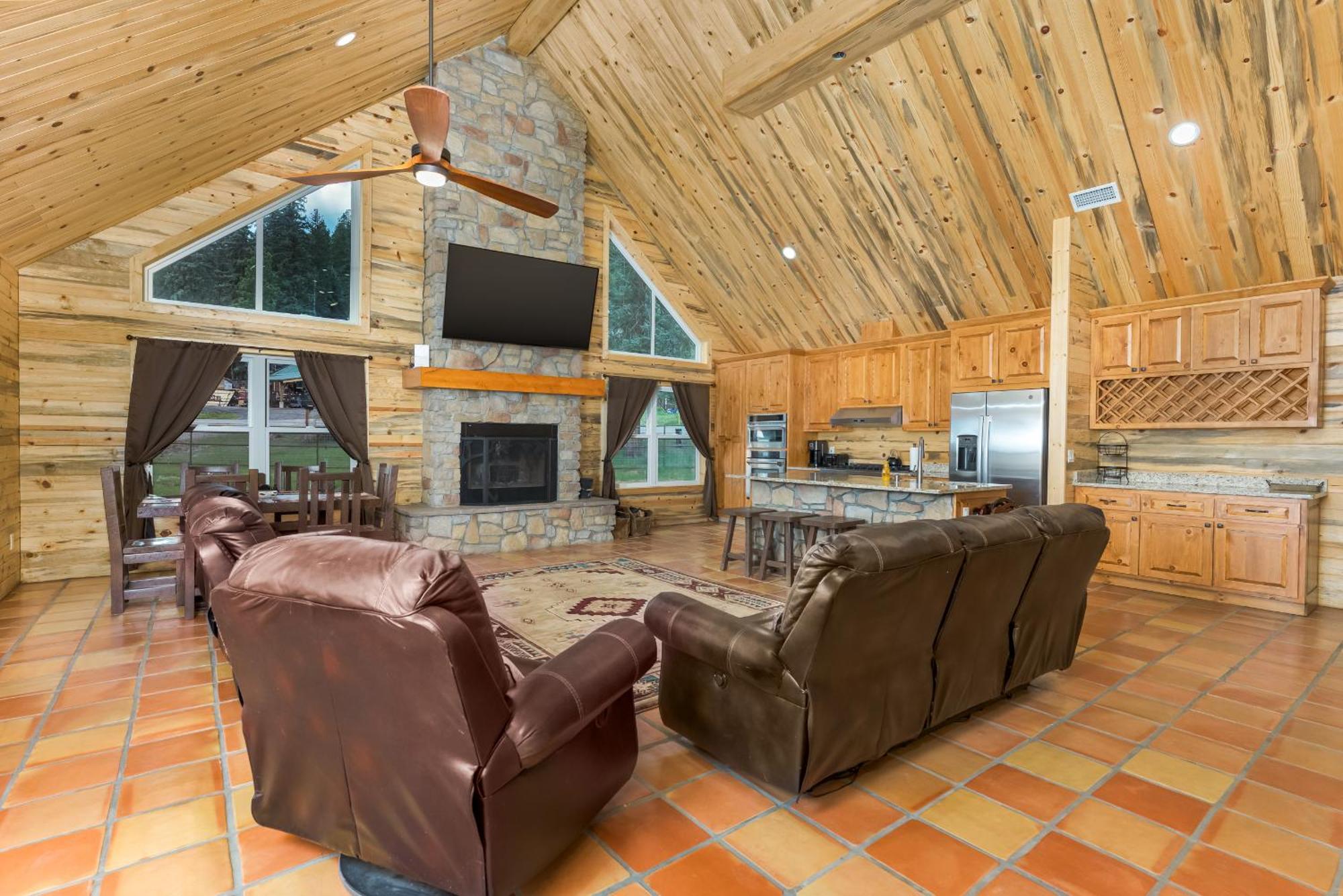 Bear Paw Lodge & Vacation Homes Vallecito Exterior photo
